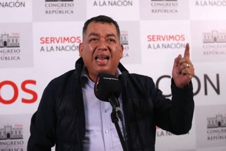 Congreso Comisión de Ética aprueba denuncia contra Darwin Espinoza