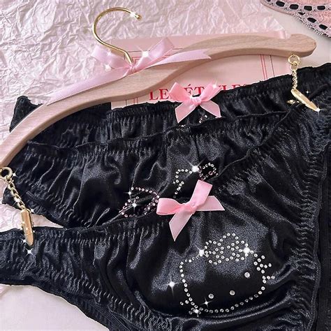 Miniso Sanrio Y2k Panties Hello Kitty Kawaii Sweet Cool Girl Panties Flash Diamond Sexy Triangle