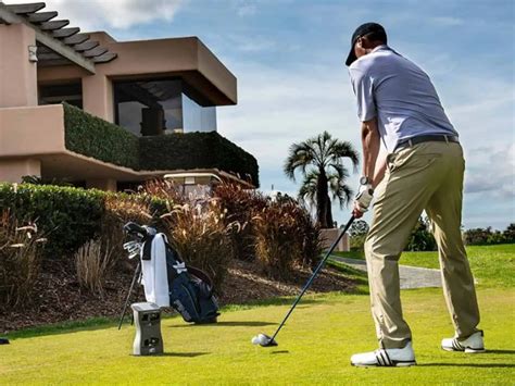 10 Best Commercial Golf Simulators Reviews And Guide