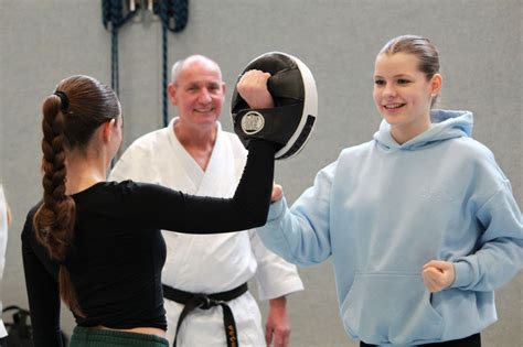 Selbstbehauptungskurs F R M Dchen Am Martin Von Cochem Gymnasium