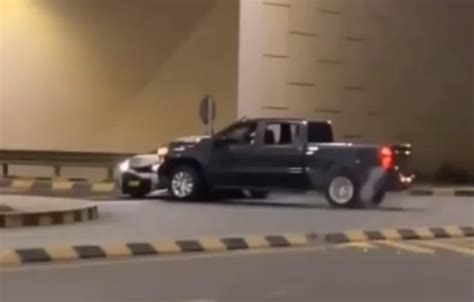 Reckless Driver Arrested In Oman The Arabian Stories News