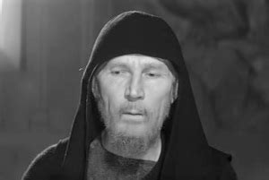 Иван Лапиков (7 июля 1922 - 2 мая 1993) , советский актер театра и кино