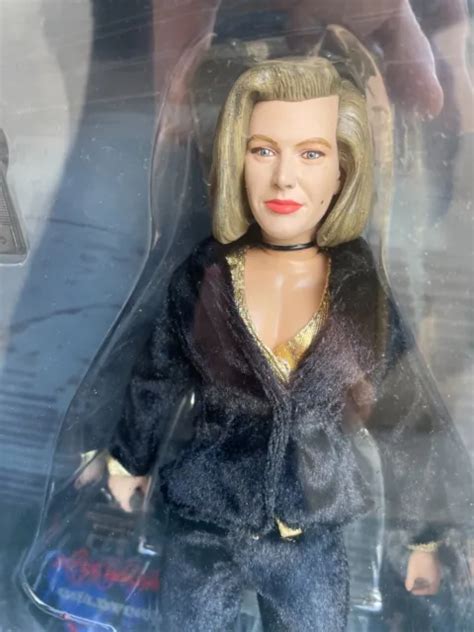 FIGURINE JAMES BOND 007 Goldfinger Honor Blackman Pussy Galore