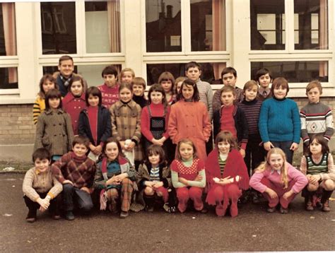 Photo De Classe Cm De Ecole Primaire Sevign Copains D Avant