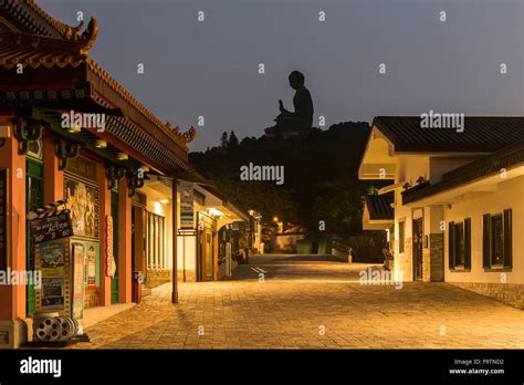 Po Lin Monastery, Hong Kong Stock Photo - Alamy