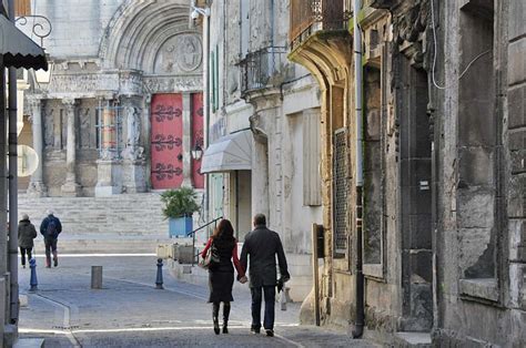 Saint Gilles Visit Photos Travel Info And Hotels By Provence Beyond