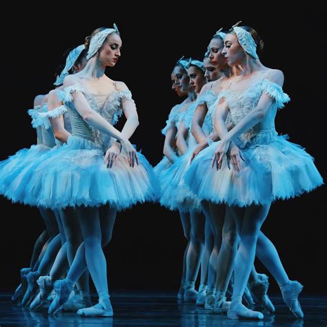 Texas Ballet Theaters Thrilling Performance Of Dracula Is Coming To