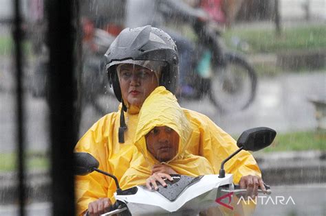 Bmkg Sejumlah Wilayah Berpotensi Alami Hujan Lebat Antara News