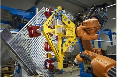 Magnetic gripper for robot-end-of-arm tooling | AutomationInside.com