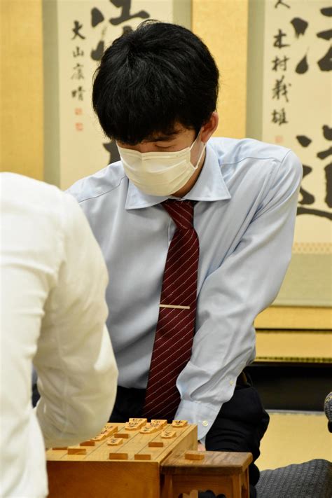 【棋王戦】藤井聡太5冠初のベスト4「次局も集中して指したい」年度内の最年少6冠へ大きく前進 社会写真ニュース 日刊スポーツ