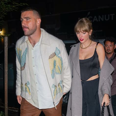 Travis Kelces Friends Believe Taylor Swift Romance Is The ‘real Deal But When They Discovered