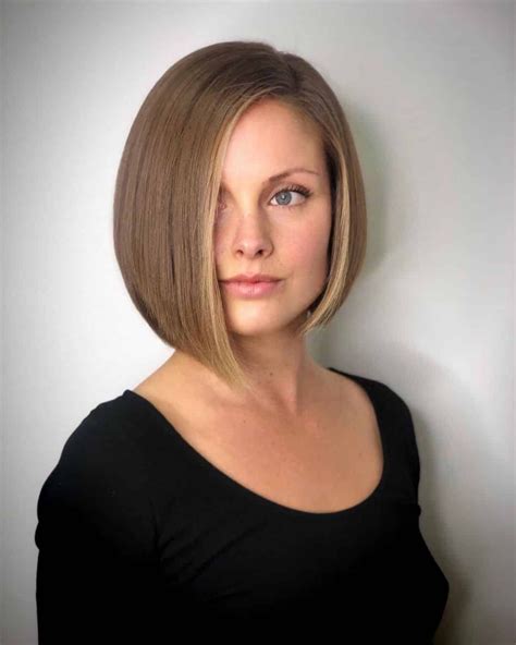 23 Short Asymmetrical Bob Hairstyles Trending In 2021 Asymmetrical Bob