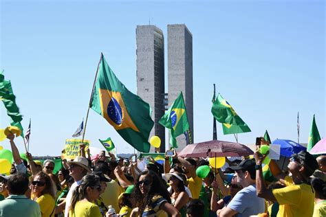 Ato Pró Bolsonaro Em Brasília Teve 20 Mil Manifestantes Diz Pm País Dc