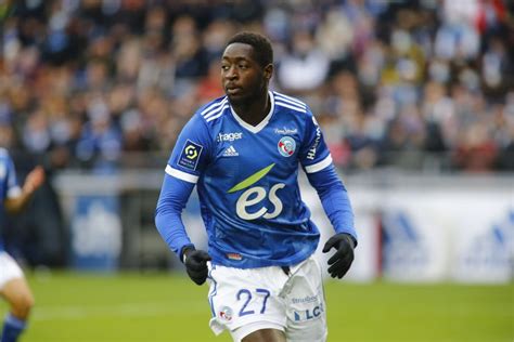 Le Rc Strasbourg Pourrait Envisager Le D Part D Ibrahima Sissoko Cet