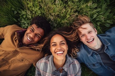 Premium Photo Group Of Multiracial Friends Having Fun Looking Up