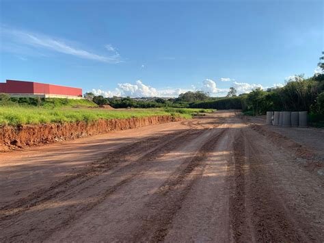 Pavimentação da Avenida João Batista Bado avança em Laranjal Paulista