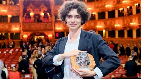 Premio Campiello 2022 Vince Bernardo Zannoni Con I Miei Stupidi