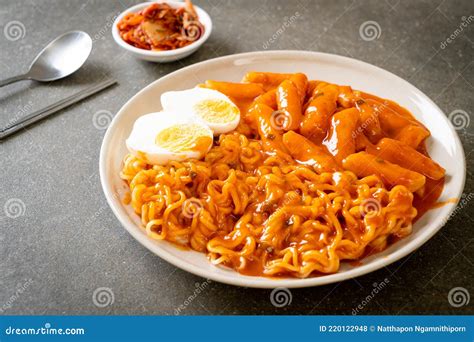 Rabokki Ramen Or Korean Instant Noodle And Tteokbokki In Spicy Korean