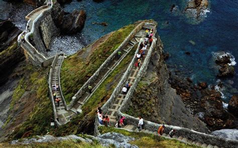 Vizcaya's Jewels: Guggenheim, Gaztelugatxe, and the Hanging Bridge.