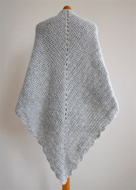 Elegant Crochet Patterns Shawls For Beginners Beginner Triangle Shawl Free Crochet Pattern