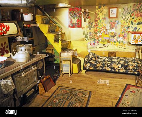 Maud Lewis Hi Res Stock Photography And Images Alamy