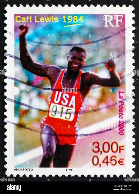 FRANCE VERS 2000 un timbre imprimé en France montre que Carl Lewis