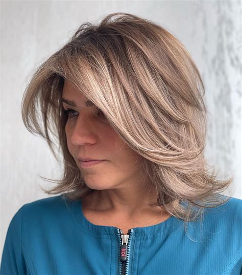 60 Unbeatable Haircuts For Women Over 40 To Take On Board In 2025