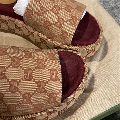 Women S Original Gucci Slide Sandal Gem