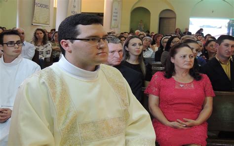 Paróquia Senhor Bom Jesus ordena mais um paroquiano sacerdote Diocese