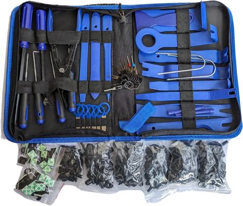 Vehicle Clips and Fasteners
