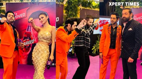 Karan Singh Chhabras Electric Dance Moves Light Up Zee Cine Awards