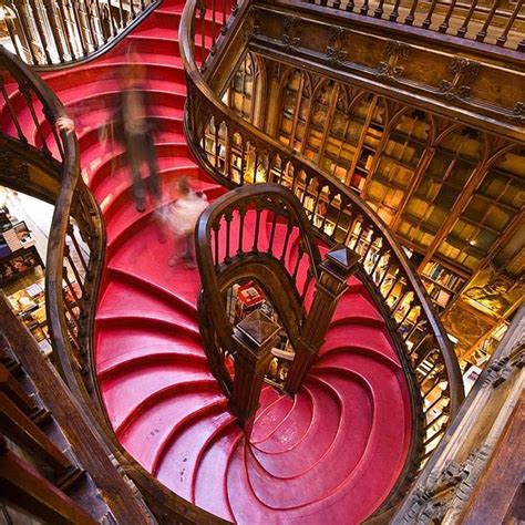 La Librería Lello e Irmão también conocida como Librería Chardron o