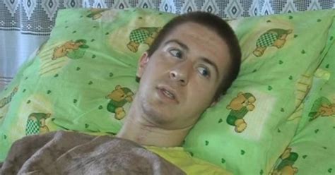 18-годишен ММА боец остава парализиран след скок във вода, търсят пари ...