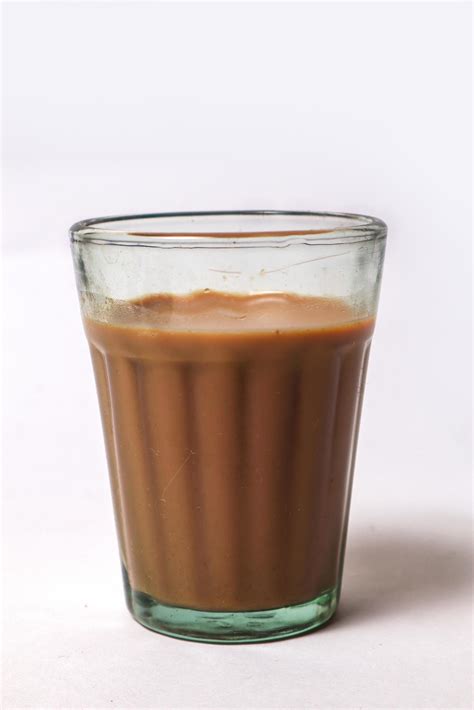 Fresh milk tea or Indian Kadak Chai. 14628715 Stock Photo at Vecteezy