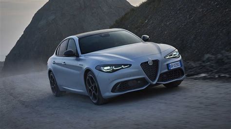 Alfa Romeo Berikan Penyegaran Untuk Stelvio Dan Giulia Jadi Makin