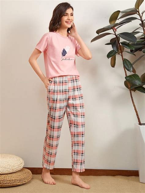 Conjunto De Pijama De Cuadros Con Estampado De Pluma Y Letra Moda De