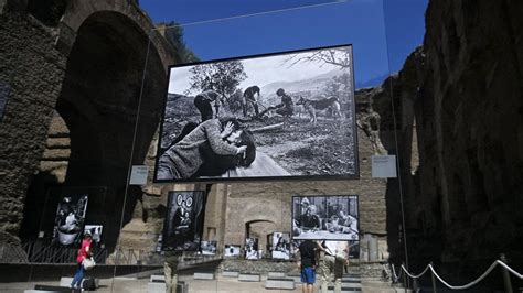 Letizia Battaglia Viaggi Vita E Mafia Nelle Foto Senza Fine In