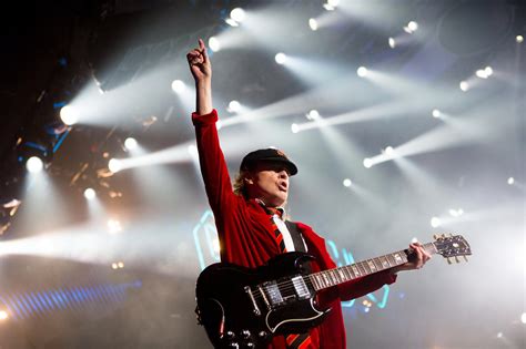 AC/DC возвращаются на сцену и анонсируют новый альбом | Афиша – новости