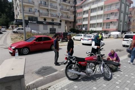 Antalya da motosiklet ile otomobil çarpıştı 1 kişi yaralandı Güncel