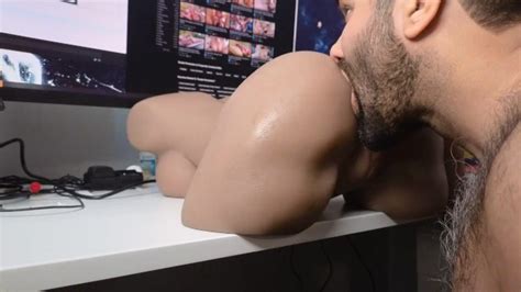 大声呻吟的家伙肮脏的谈话与大射精 Pornhub Gay
