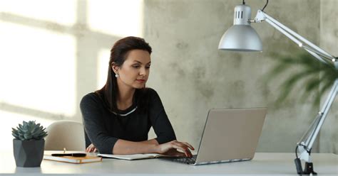 Uk Top Up Degree Online Fast Track Your Career Without The Fuss Lsbr