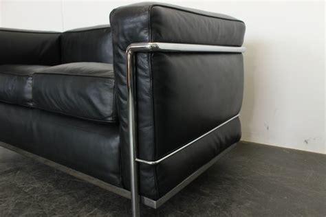 Lc2 Le Corbusier Black Leather Sofa By Pierre Jeanneret For Cassina At Pamono