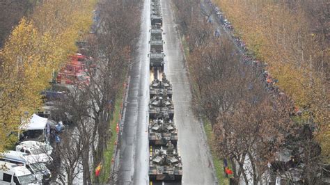 Romania Shows off Military Muscle at National Day Parade | Balkan Insight