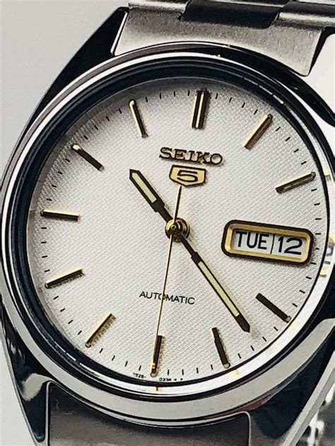 Seiko 5 Automatic White Dial Silver Stainless Steel Mens Watch