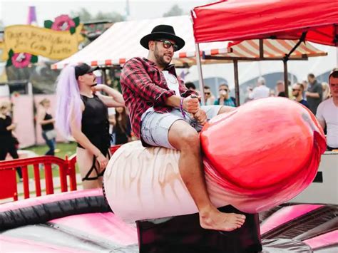 De Lul Rodeo Dildo Festivalattractie Attractieverhuur Olivier