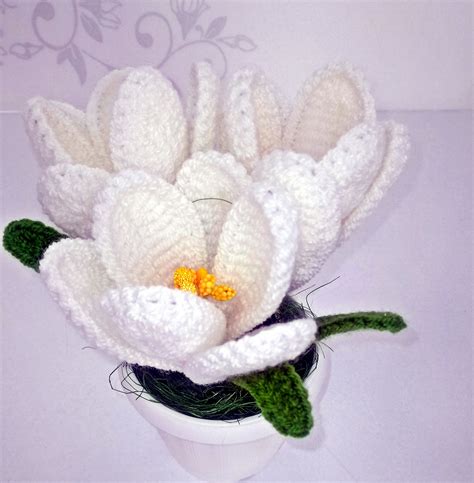 White crocus crochet bouquet kitchen decoration home | Etsy