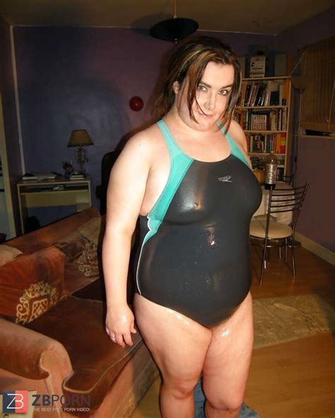 PLUMPER In BIKINI ZB Porn