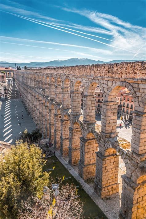 El Antiguo Acueducto Romano De Segovia España Imagen editorial Imagen