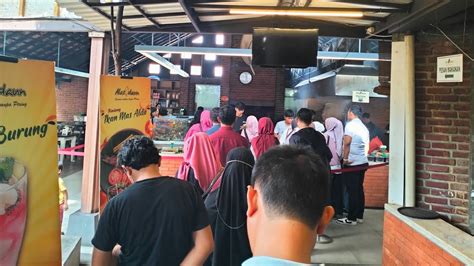 Makan Disini Wajib Ngantri Kuliner Bandung Youtube