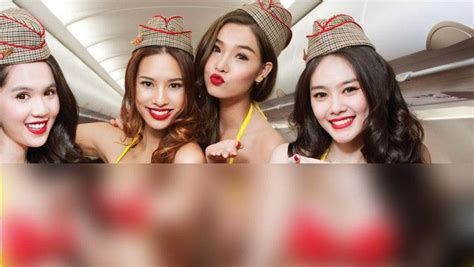 Pramugari Di Maskapai Ini Pakai Bikini Di Dalam Pesawat Lho Duh Bikin